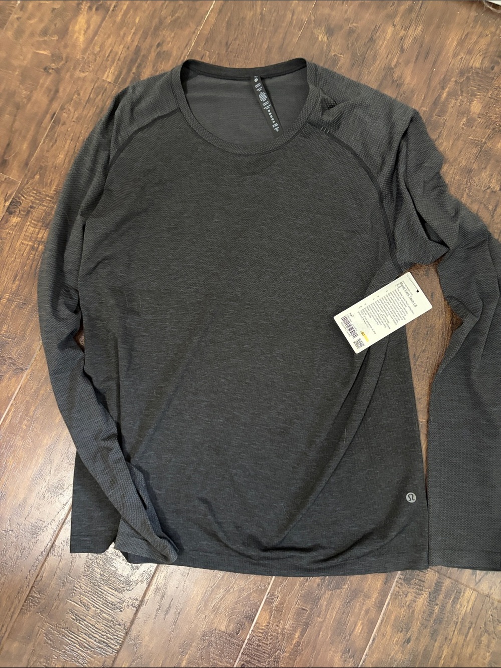 lululemon athletica Men’s Long-Sleeve Metal Vent Tech 2.0 Crew Shirt - Charcoal
